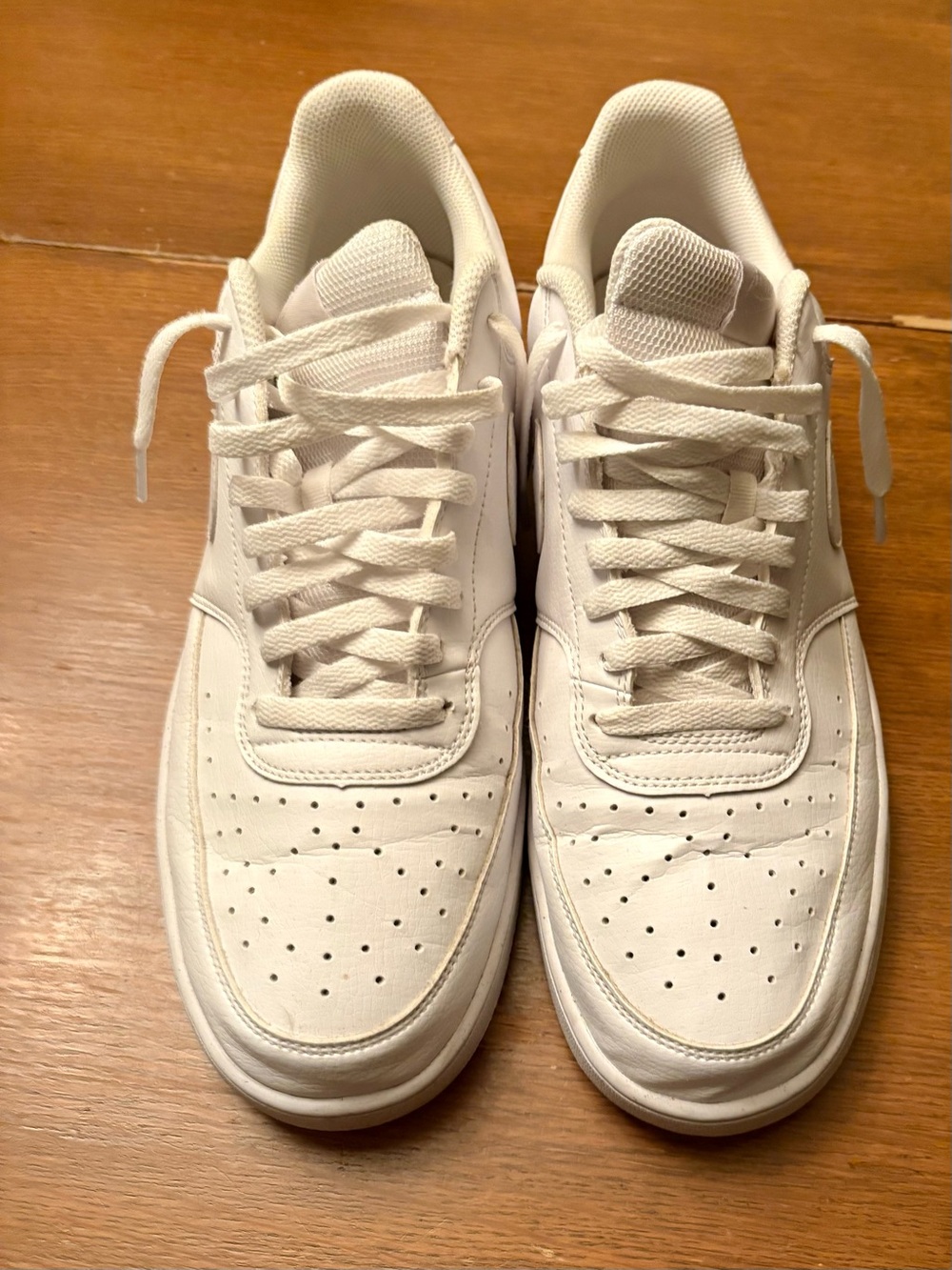 Nike court vision low.
Size 13. Worn but in good shape.